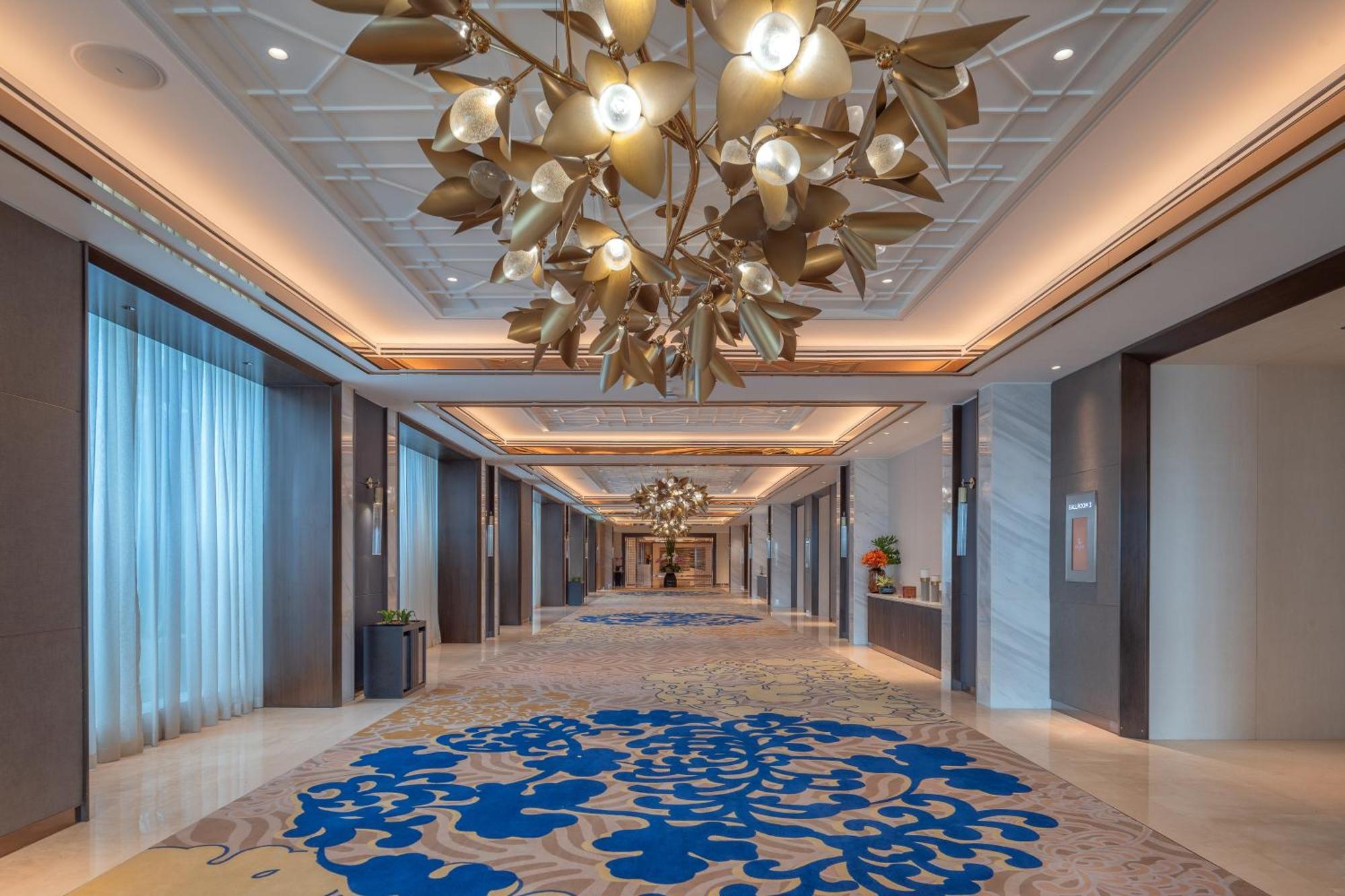 Solaire Resort North Quezon City Esterno foto